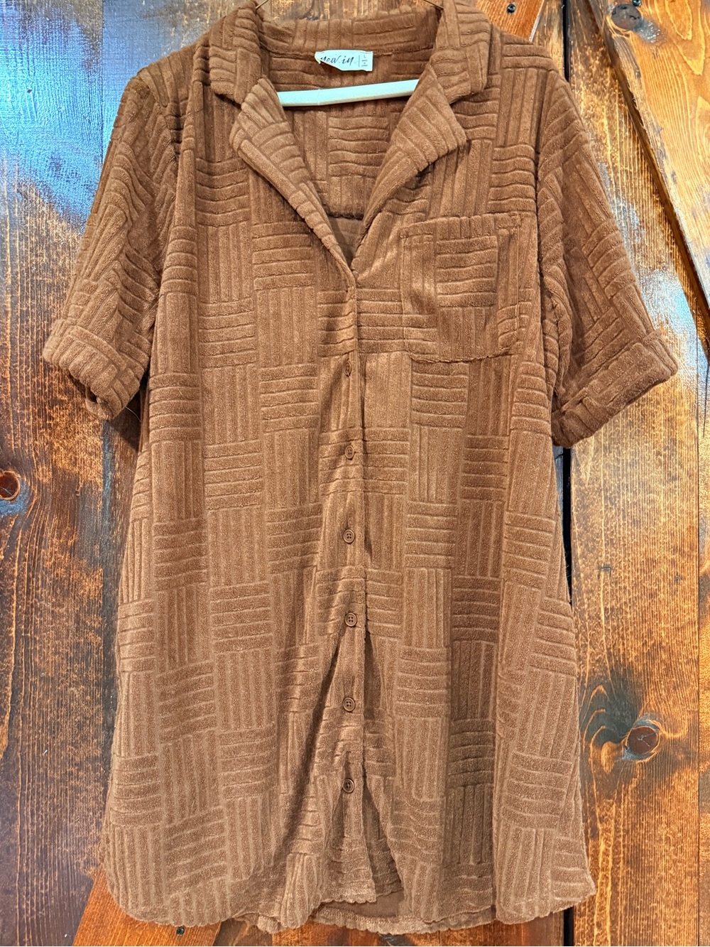 Heavy Weight Textured Short-Sleeve Button Up Boutique Dress Warm Brown